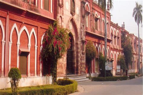 AMU Aligarh: Admission, Fees, Courses, Placements, Cutoff, Ranking