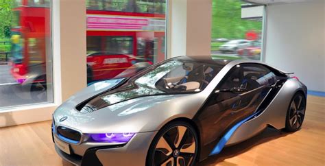 BMW i Flagship Store opened in London with full showroom - SlashGear