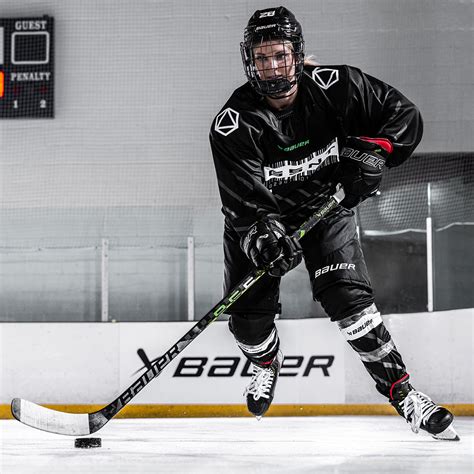 New AG5NT Ultra-Lightweight Hockey Stick Senior | BAUER