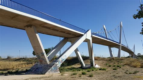 The Happy Pontist: Spanish Bridges: 2. R-3 Footbridge, Madrid