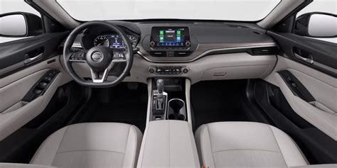 2020 Nissan Altima Interior Features & Dimensions | Auffenberg Nissan