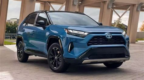 Is The 2023 Toyota Corolla Cross Better Than A Rav4?