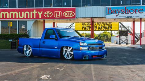 Custom '06 Silverado SS Clone - Street Trucks