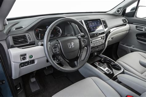 2016-Honda-Pilot-AWD-Elite-interior - Motor Trend en Español