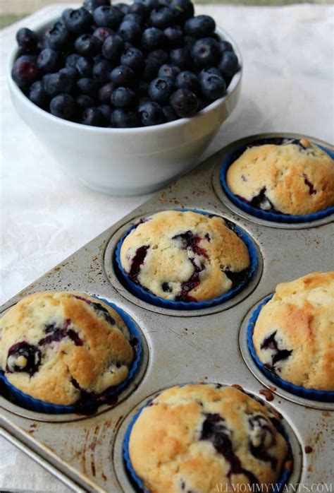 Recipe: Quick and Easy Blueberry Muffins - Life She Has