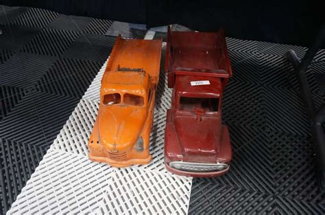 (2) Vintage Metal Toy Trucks - Estate Details