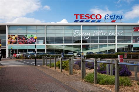 Tesco, Asda and Sainsbury's opening times for December 27 | Metro News