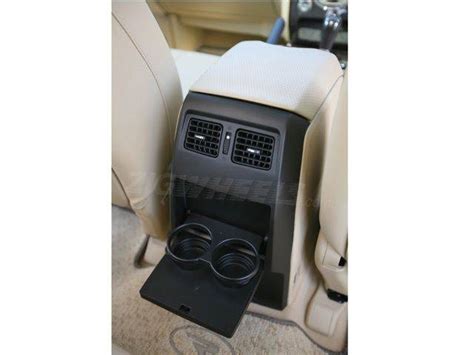 SsangYong Rexton W : Interior Photos