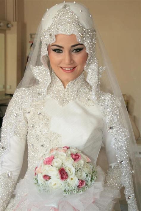 How to wear a Shawl / Scarf | Bridal hijab styles, Bridal dresses ...