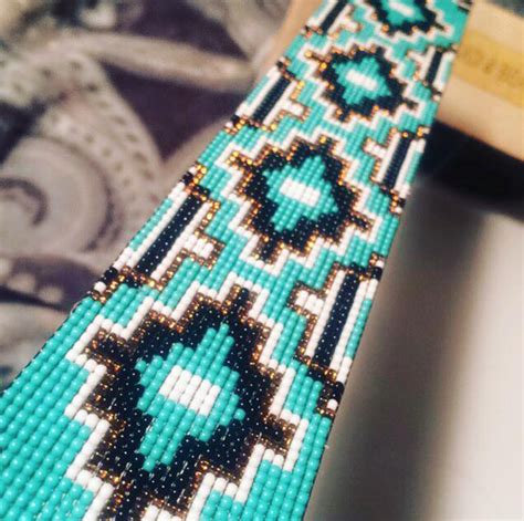 Pin by L Swan on Native | Loom beading, Loom patterns, Bead loom patterns