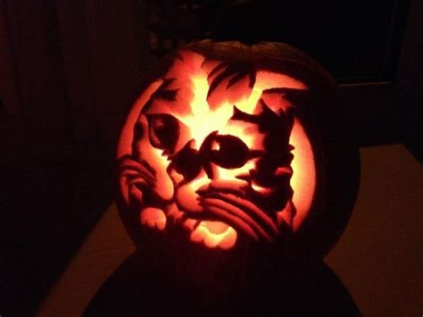 Cute cat pumpkin design x | Cat themed Jack-O-Lanterns | Pinterest