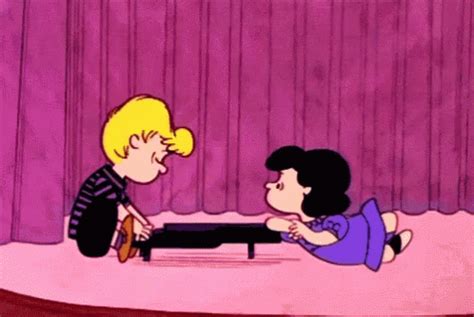 Schroeder Lucy Van Pelt GIF - Schroeder Lucy Van Pelt Peanuts ...