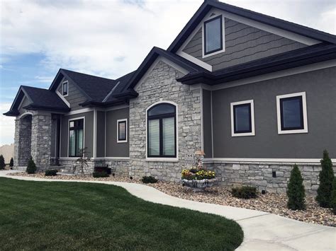 Natural Stone Veneer Siding Benefits On Your Home Build or Remodel