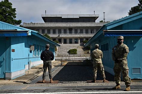 US soldier in North Korean custody after crossing DMZ line - ABC News