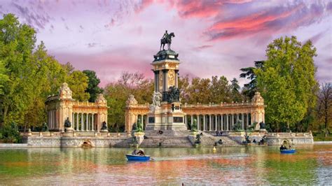 Buen Retiro Park wallpaper - backiee