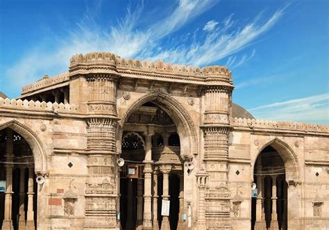 15 Fascinating Tourist Places In Ahmedabad