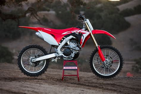 First ride: Honda CRF250R - Canada Moto Guide