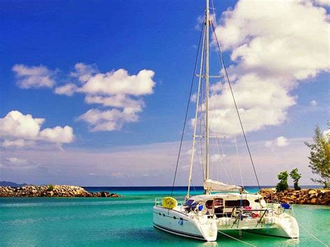 Types of catamarans, Cruise catamarans - BoatTheGlobe