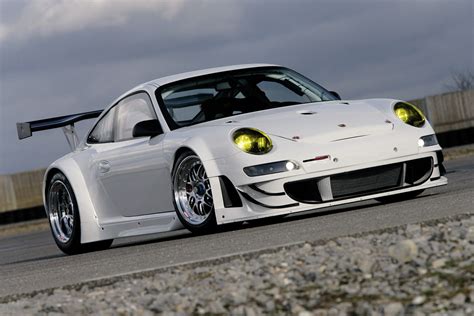 Porsche 911 GT3 RSR - Photos, News, Reviews, Specs, Car listings