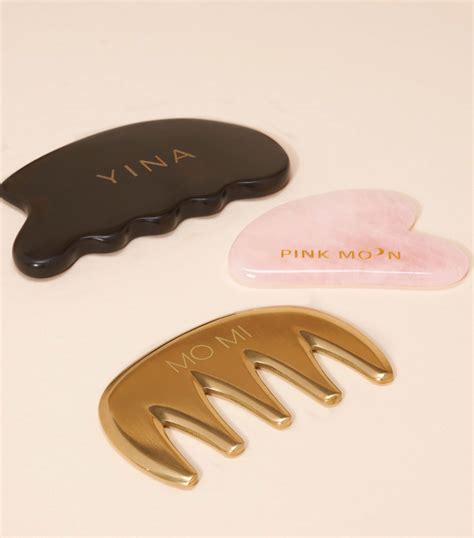 The Best Gua Sha Tools That Will Lift and Tone Your Face | Who What Wear