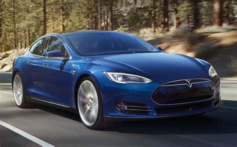 Tesla Model S 70D: new entry level with AWD, 329 hp