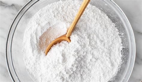 Easy Homemade Powdered Sugar Icing: The Best Recipe