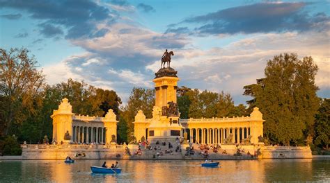 El Retiro Park in Retiro - Tours and Activities | Expedia.ca