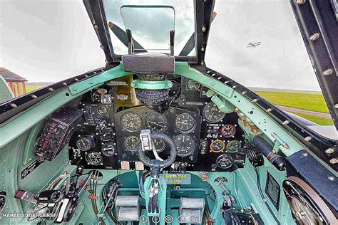 Spitfire Mark IX Interactive 360° Cockpit Panorama