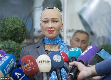 AI humanoid Sophia is granted the world's first robot VISA - WSBuzz.com