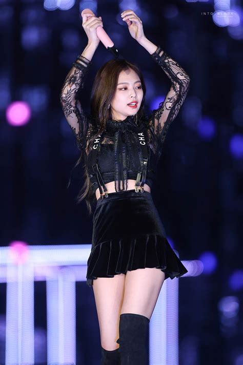 BLACKPINK || Jennie (2017 SBS Gayodaejun) | Blackpink fashion, Stage ...