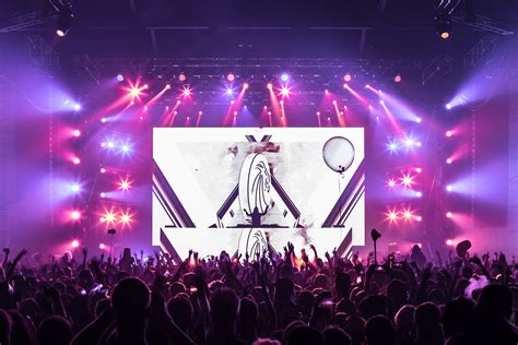 4 Ways to Enhance Your Concert Stage Design | Onstage Systems