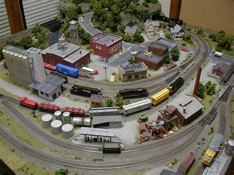 Greg's Incredible 4' X 4' N Scale Model Train Layout Photo Gallery