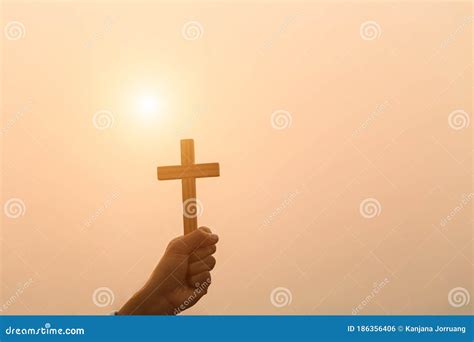 Crucifix, Sunset, Backdrop, Christian Religious Concept, Crucifixion of ...