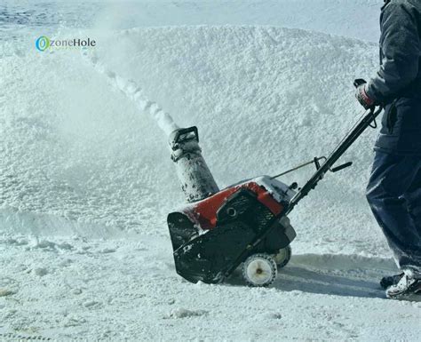 2 Stage Snow Blower Vs 3 Stage: Which One is the Best? - The Ozone Hole