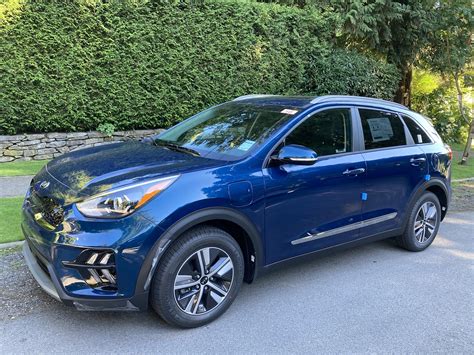 I just bought a 2020 Niro PHEV in Ocean Blue. : r/KiaNiro