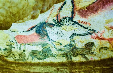 WHY THE NEW STONE AGE CAVE PAINTINGS IN FRANCE ARE A MUST-SEE - Travel ...