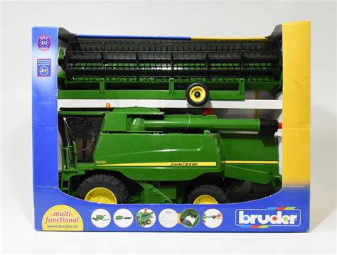 1/16 John Deere T670i Combine - Dalton's Farm Toys