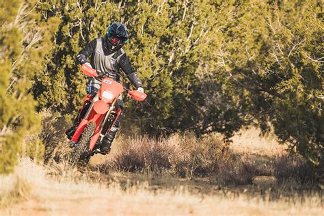 This Or That: Honda CRF450RX vs CRF450X - Dirt Bike Test