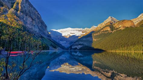 Canada Louise Lake Alberta Banff National Park Mountain With Reflection ...