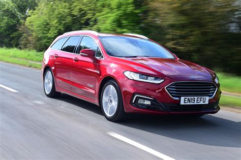 Ford Mondeo Hybrid Estate review | DrivingElectric