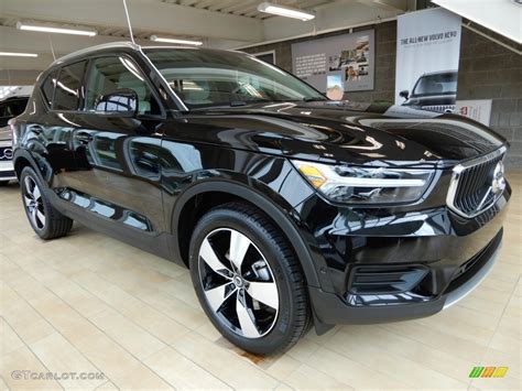 2019 Onyx Black Metallic Volvo XC40 T5 Momentum AWD #129946687 Photo #9 ...