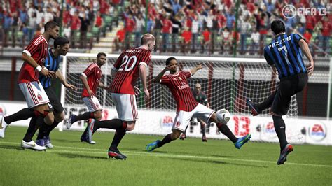 FIFA 13 gameplay screens