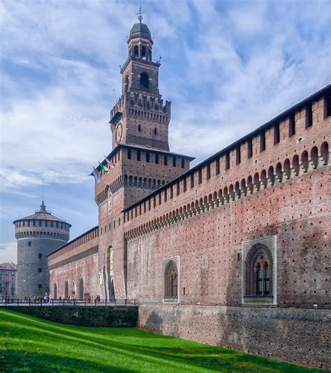 Castello Sforzesco - Bazar Travels