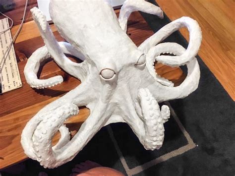 Creepy Paper Mache Octopus: Craft Tutorial