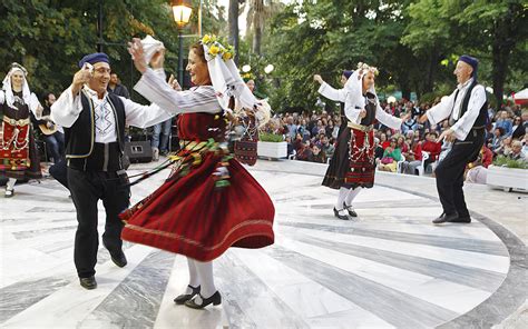 Folk Dancing in Ireland - All Fun In The World - Corporate Event ...