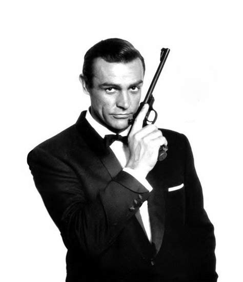 James Bond 007 Classic Pose, Sean Connery (google.image) 10.2020 ...