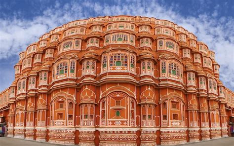 Hawa_Mahal_is_a_beautiful_palace_in_Jaipur