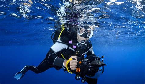 The Ultimate Guide to Scuba Diving Photography 2024