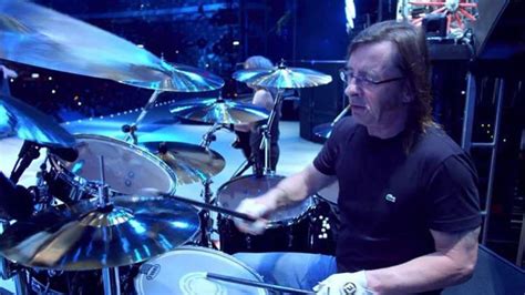 Phil Rudd on drums Live at River Plate : r/ACDC