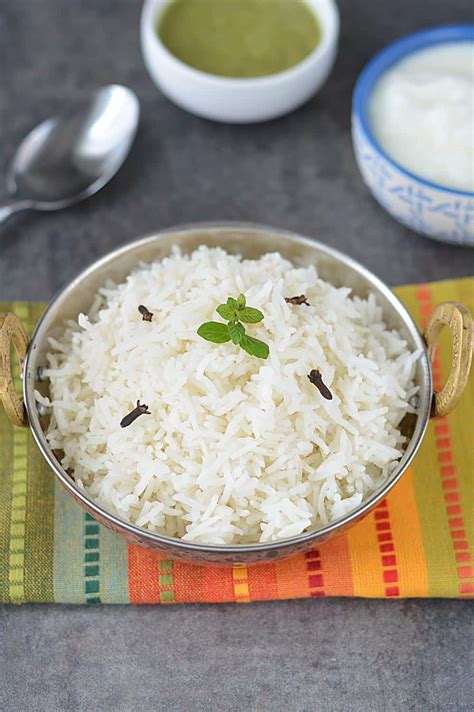 How To Reduce Starch from Rice (non-sticky rice) - Ruchiskitchen